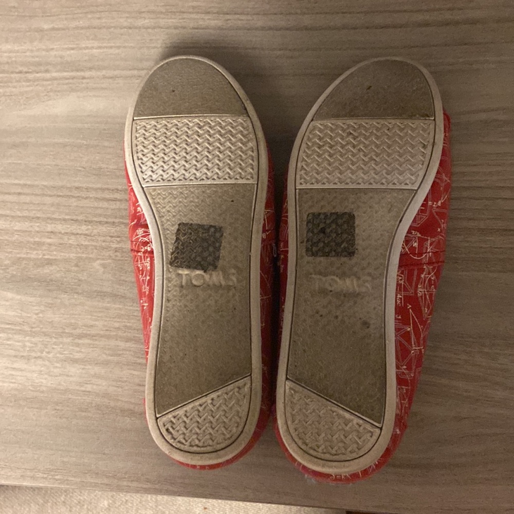 TOMS shoes size 6.5 - Picture 3 of 4
